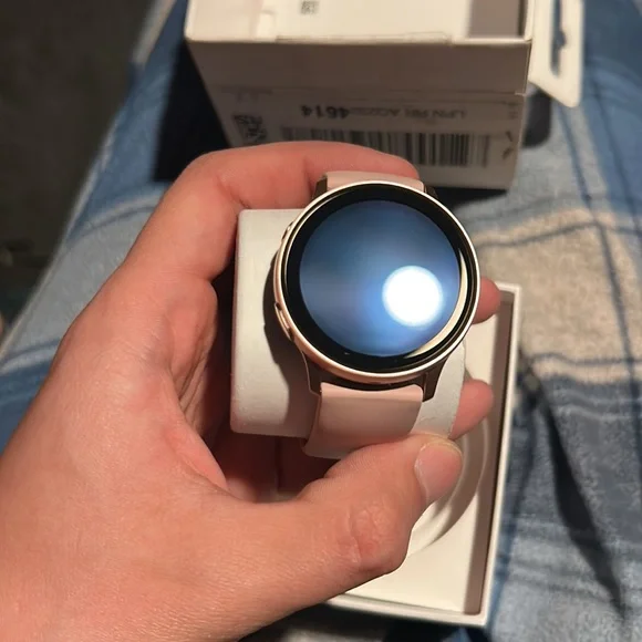 Samsung Galaxy Watch Active 2 (40mm Face, 20mm Standard Strap) Wireless charger